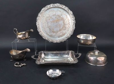 Sterling Silver Footed Gravy Boat. Sterling Silver Footed Gravy Boat English, 7"l, and approx. 