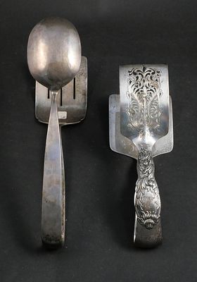 Tiffany Sterling Silver Chrysanthemum Pastry Server. Tiffany Sterling Silver Chrysanthemum 