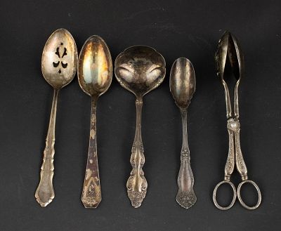 Five Silver Plated Serving Spoons. Five Silver Plated Serving Spoons Some wear. Largest: 8 