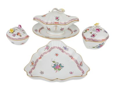 Four Herend "Chinese Bouquet" Table Articles. Four Herend "Chinese Bouquet" Table 
