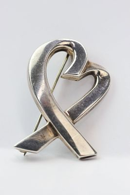Tiffany & Company Paloma Picasso Sterling Silver Brooch. Tiffany &amp; Company Paloma Picasso 