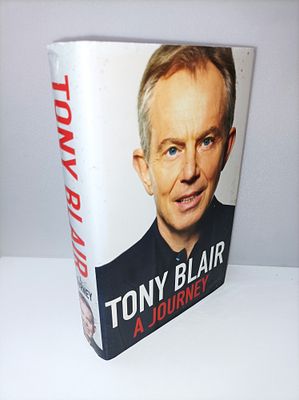 מסע: החיים הפוליטיים שלי
-טוני בלייר
A Journey: My Political Life
Blair, Tony. Tony Blair is 