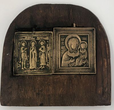 Деревянное панно с двумя вставленными плакетками: 1. Плакетка "Три Святителя. Иоанн, Харламный 