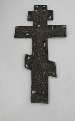 Крест Старообрядческий киотный. Вторая половина 19 века. Латунь, двухцветная эмаль. Надписи по 