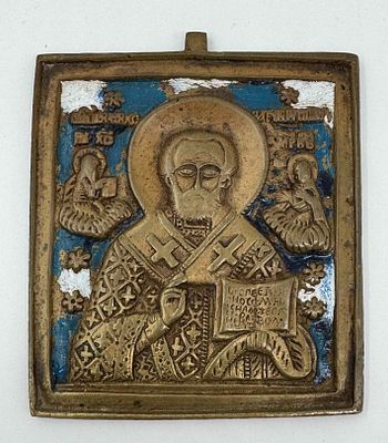 Плакетка. Цветная эмаль, вторичное литье. Первая половина 19 века. Размер: 7,5х8,5см.