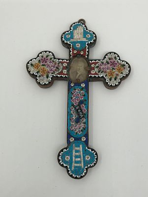Винтажный микромозаичный крест с изображением Этьена Перне (французский священник XIX века 