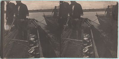 Китай. Стереопара с надпечаткой почтовой карточки "Рыбаки". Размер: 17х8см..