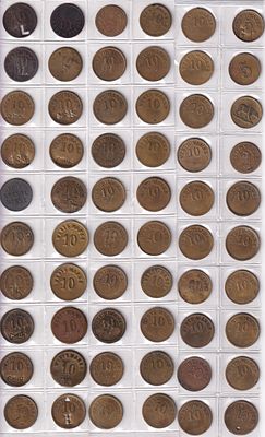 Подборка из 313 игровых жетонов.