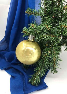 Ёлочная игрушка "Шар". 1950-е гг. Стекло. Диаметр: 9см.