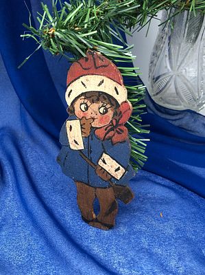 Ёлочная игрушка "Девочка". Дерево, СССР. Размер: 16,5х7см. Утрата подставки и помпона, на 