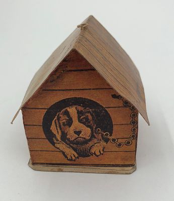 Копия ёлочной игрушки в виде коробки конфет (сюрпризница) "Собака в будке". "Конф. Вит. ф-ка". 