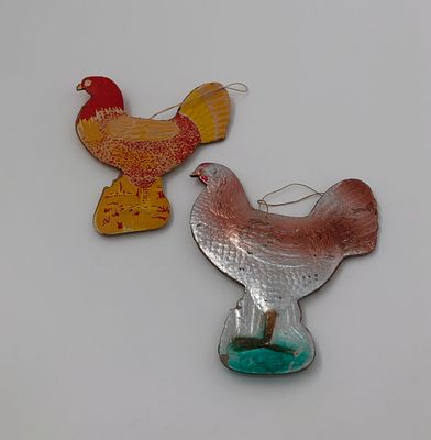 Две новогодние игрушки (2шт.) "Курочки". Картонаж, СССР. Размер: 9х7см.