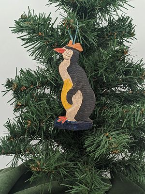 Новогодняя игрушка "Пингвин". Картонаж, СССР. Размер: 10,5х4,5см.