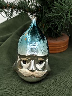 Ёлочное украшение (игрушка) "Голова брата Черномора". Стекло. 1950-60-е гг. Размер: 