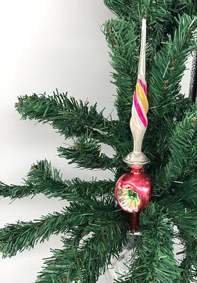 Новогоднее украшение "Верхушка-шпиль". 1980-е годы. Стекло. Размер: 27см. Небольшие потертости 