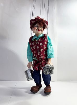 Игрушка. Кукла-марионетка "Ухлизанка (уборщица)". Ричард Куклих. Пластик, ткань. Марионетка 