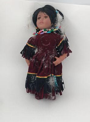 Игрушка. Кукла "Девочка-Индианка". Пластик, ткань. Размер: 31,5х16см.