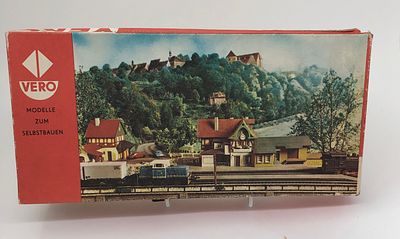 Настольная игра "Модели создай себя". Конструкторский набор "Станция "Ройсхаген"". Фирма 