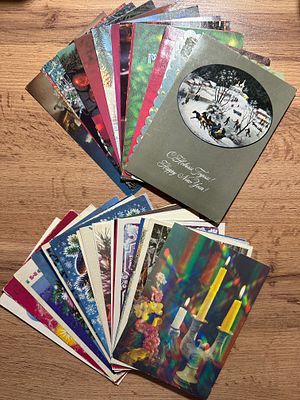 Подборка из 100 поздравительных открыток "С Новым Годом!", прошедшие почту. Различ.изд.: 