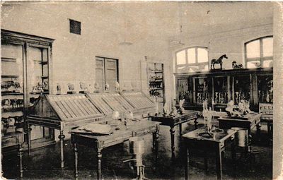 Открытое письмо "Интерьер". Б.м. и г., 9 х 14 см. Потертости уголков