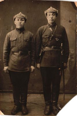 Открытое письмо "Военная форма". Б.м. и г.,9 х 13 см. Подрезан нижний правый уголок