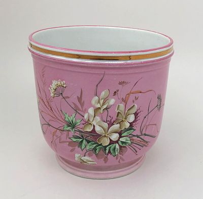 Кашпо. Фарфор Гарднера. Красная надглазурная марка 1880-1910гг. Европа. Размер: 15х15х11см. Без 