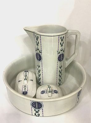 Комплект для умывания с характерным рисунком "Villeroy & Boch": Кувшин, таз, мыльница, емкость 