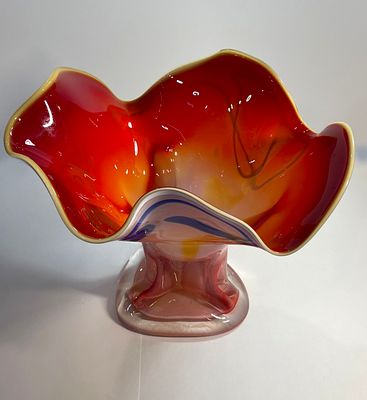 Большой размер. Ваза для фруктов. Гутное стекло. Размер: 32х29х15,5см.