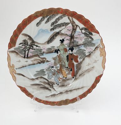 Япония. Тарелка. Фарфор. Ручная роспись. Диаметр: 21см.