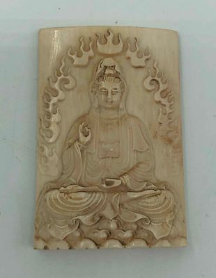 Плакетка с изображением Будды Авхая Мудры. Конец XIXв. Слоновая кость. Резьба. Размер: 9,5х6см.