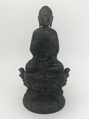 Большой размер. Будда. Иероглифы на спине. Бронза. Размер: 23х13х11см. Патина.