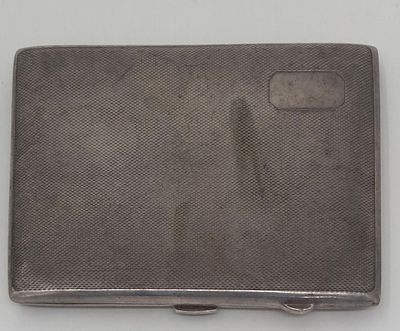 Портсигар середины 20века. Серебро, клеймо "E. P.N.S.". Англия. Вес: 178гр. Размер: 12,5х8,5см.