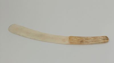 Нож для бумаги. Кость. Начало 20 века. Длина: 33,5см.