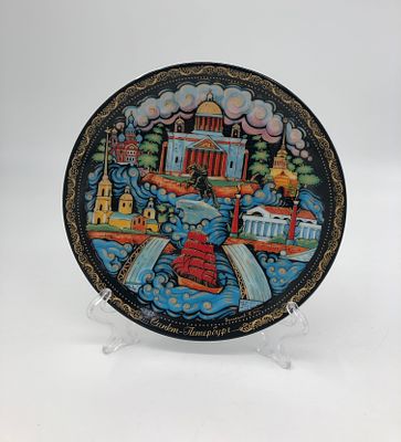 Фарфоровое декоративное настенное блюдце "Санкт-Петербург". А. Великанов. 2016г. Baltic. 