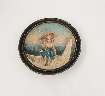 Керамическая декоративная тарелка с изображением девочки на берегу моря. Европа. Диаметр: 16,5см.