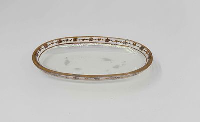 Розетка, ручная роспись. Стекло. Конец 19 века. Размер: 14,5х8,5см. Скол по верхнему краю 