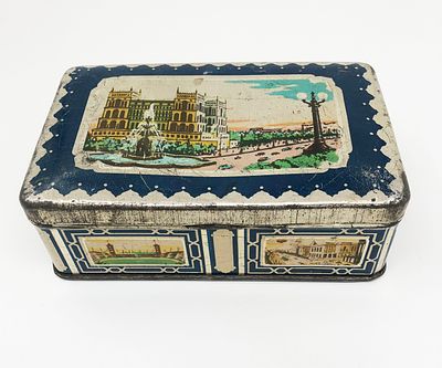 Жестяная коробка. Азерб. ССР. Баку. Размер: 105х17х6см. Потертости.