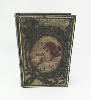 Редкость. Необычная кондитерская жестяная коробка в виде книги "Паровая фабрика Конфет и 