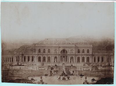 Фотография "Фонтаны". Размер: 21х28,5см. Заломы уголков, линия сгиба с левой стороны.