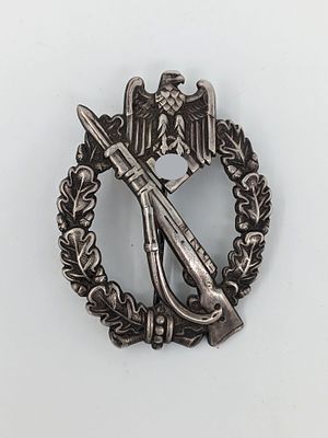 Пехотный штурмовой знак в "серебре". Третий Рейх. Размер: 4,8x6см. !!! Данный лот только для 