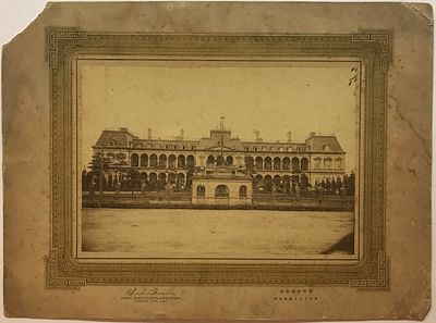 Большой формат. Фотография "Bunoha". THE PHOTOGRAPHERS. Kabutoho. Tokyo. Japan. Размер: 45,5x33 
