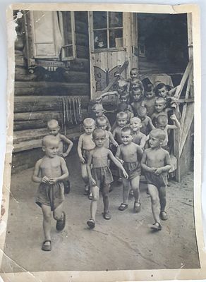 Фотография. Дети. Сиротский дом. Младшая группа. 20-е гг. размер 18х13см. П-03а