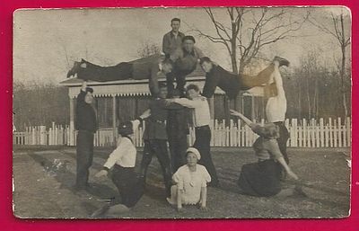 Спорт. 1938г. На культ-зарядке. 5,5х9см. П-9234