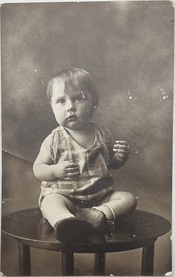 Фотография. Ребенок. 1934г. 13,5х9. Нл-12