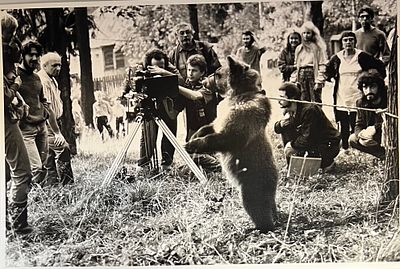 Фотография. На съемках фильма "Проклятие мадам Дюран". Фотография Игоря Гневашева. на обороте 