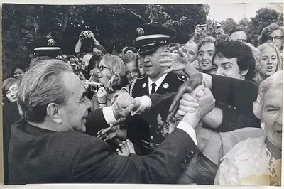 Фотография. Встреча Леонида Брежнева с жителями. 1973 г. Вашингтон. 26х40см. П-1в