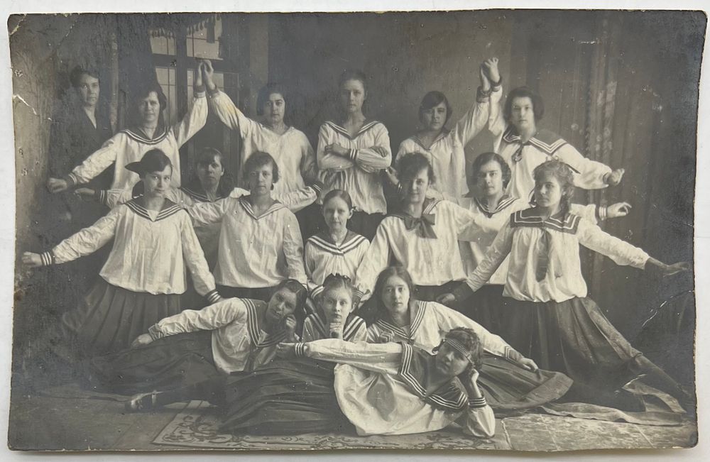 Фотография. Группа спортивного клуба. г.Москва. 1923г. 9х14см. п-05з