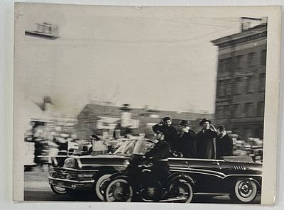 Фотография. г.Москва. Ф.Кастро, Л.Брежнев и Н. Хрущев на автомобиле "Чайка" 60-е годы. 8 