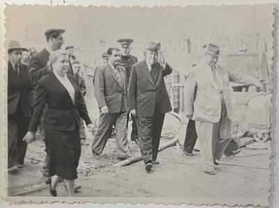 Фотография. Н. Хрущев и Н.Булганин на стройке. 50-е годы. 8,5х11,3см. п-05х