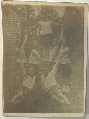 Фотография. Синяя блуза. Муздраминститут. г.Харьков. 1930г. 11,5х9см. п-05х